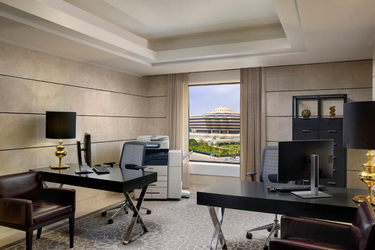Voco - Riyadh, An Ihg Hotel - فندق فوكو الرياض, احدى فنادق مجموعة إنتركونتيننتال Εξωτερικό φωτογραφία The Business Centre