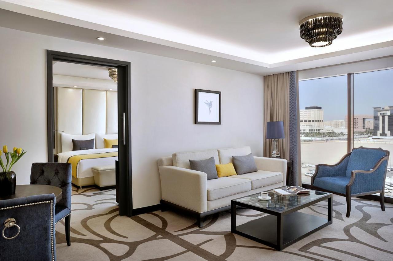 Voco - Riyadh, An Ihg Hotel - فندق فوكو الرياض, احدى فنادق مجموعة إنتركونتيننتال Εξωτερικό φωτογραφία Suite at the hotel