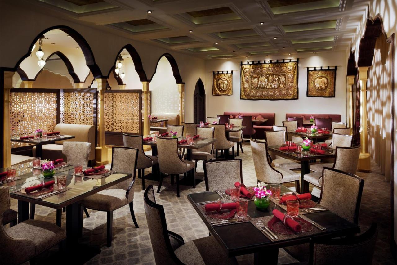 Voco - Riyadh, An Ihg Hotel - فندق فوكو الرياض, احدى فنادق مجموعة إنتركونتيننتال Εξωτερικό φωτογραφία The interior of the restaurant
