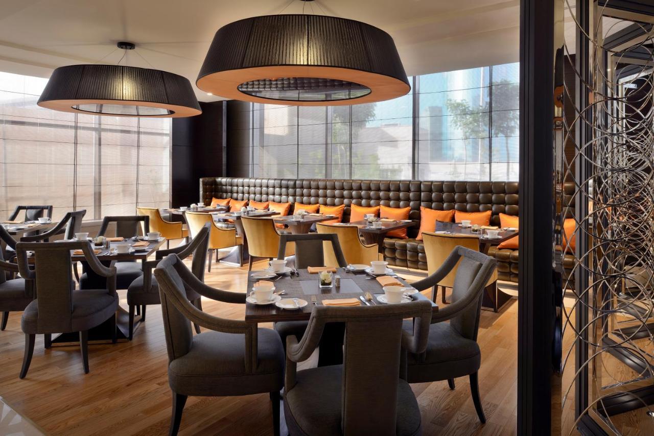 Voco - Riyadh, An Ihg Hotel - فندق فوكو الرياض, احدى فنادق مجموعة إنتركونتيننتال Εξωτερικό φωτογραφία The interior of the restaurant
